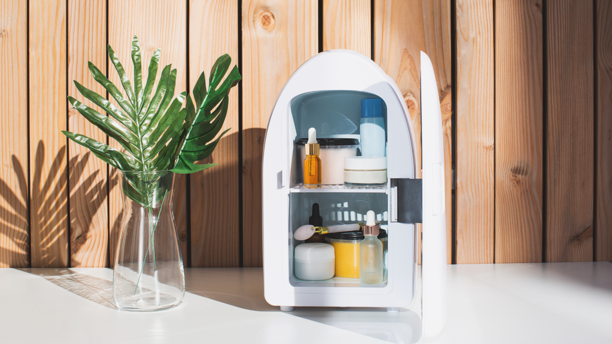 Cosmetici in frigorifero: ha senso?